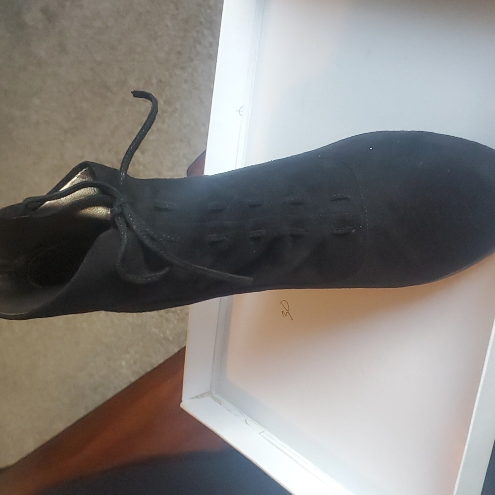 Shoe - Picture 6 of 7